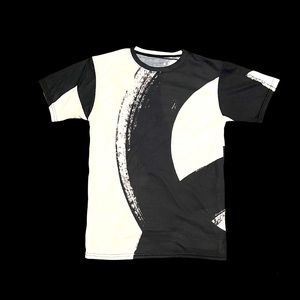 Men’s Medium Custom Fashion Tee